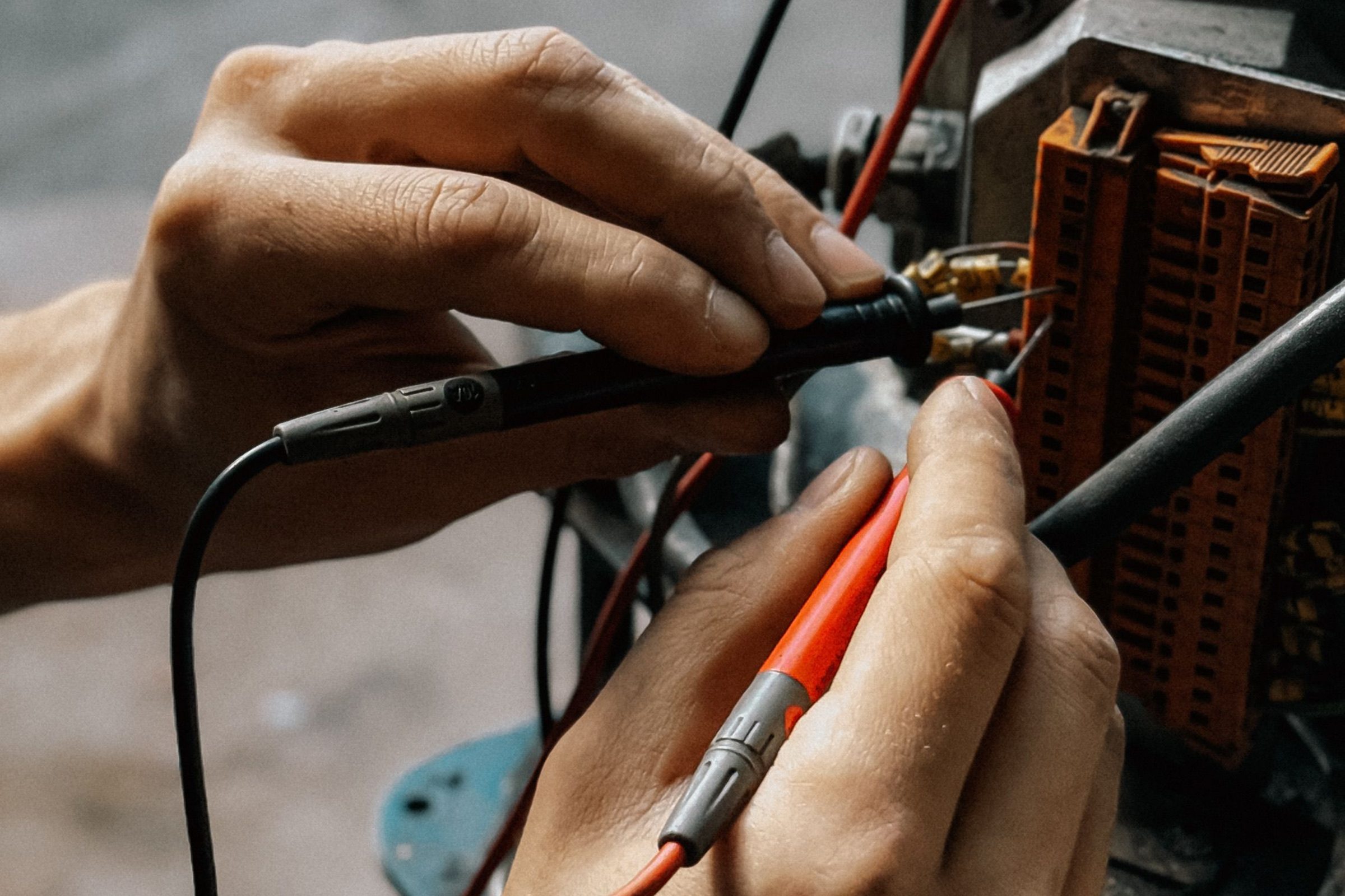 Ro&Yu Electric Company electrician at work in South Florida